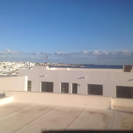 Ocean View, Roof Top Terrace 2 Bed *